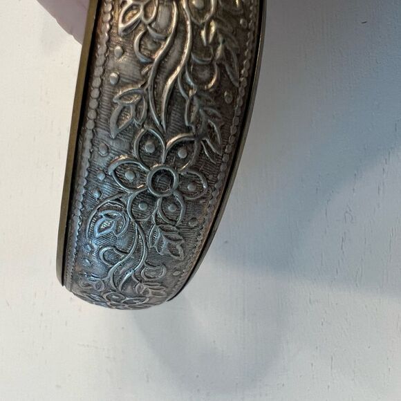 Vintage Metal Engraved Floral Wide Bangle Bracelet Flower Design Art Deco - Picture 2 of 12